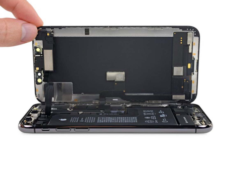 Замена дисплея iPhone XR (копия ААА+)